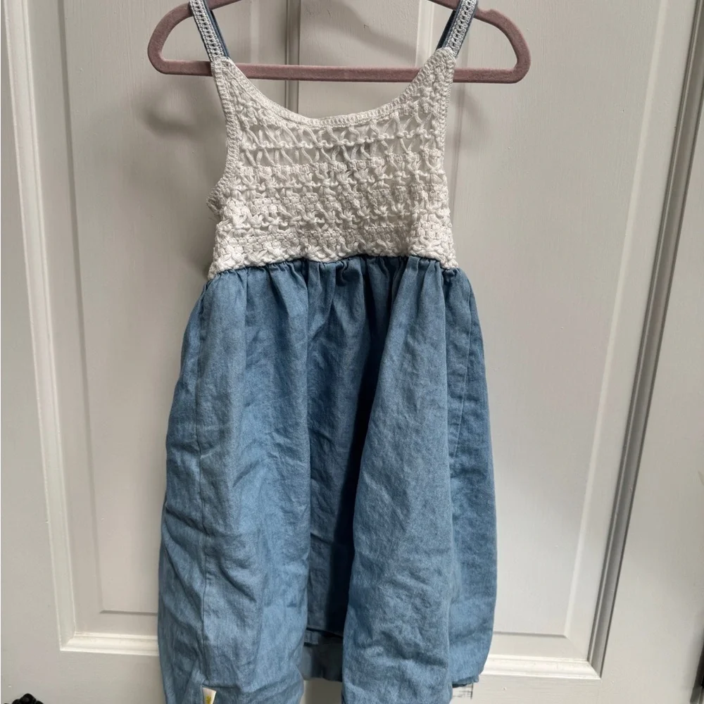 Lucky Brand Size 4 White & Blue Crochet Pleated Ruffled Sleeveless Dress